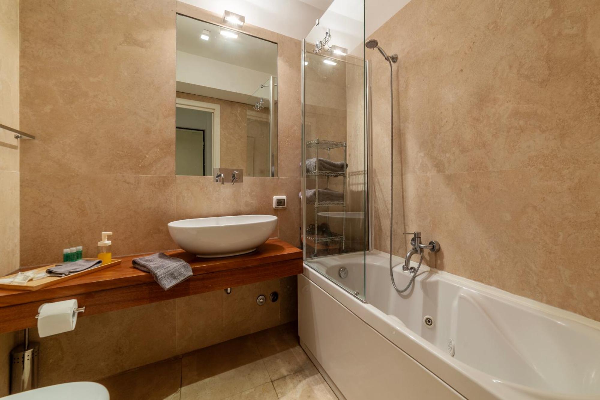 Apartment Barberini - Fromhometorome Rom