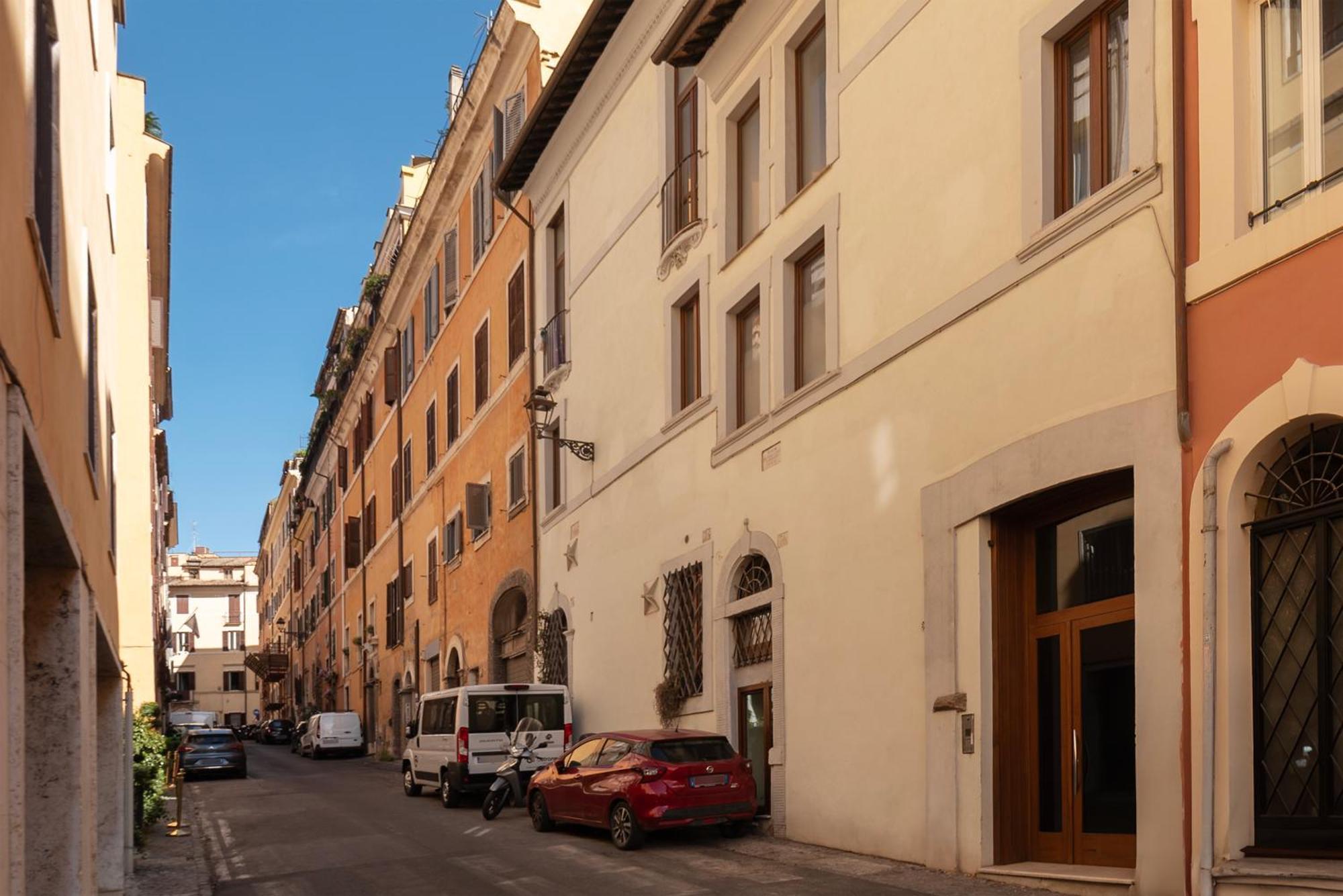 Barberini - Fromhometorome Apartment